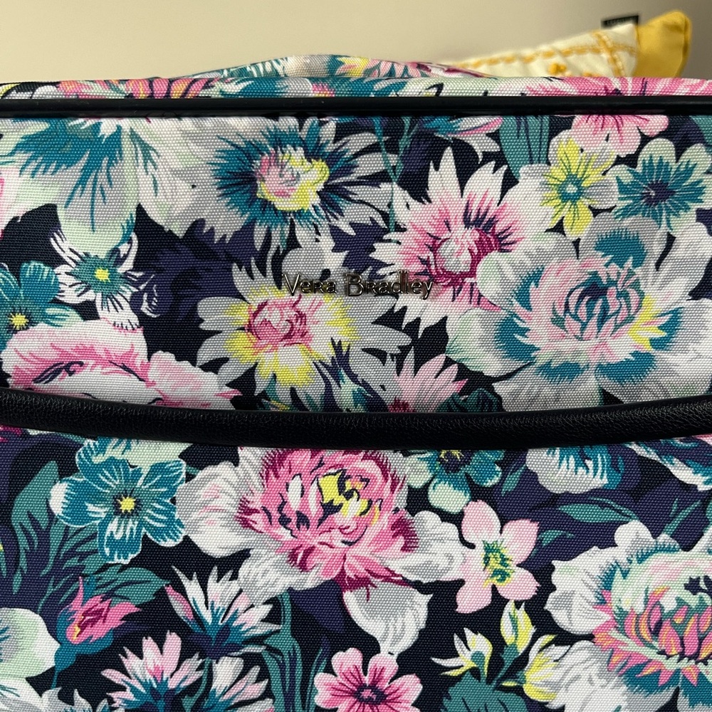 Vera Bradley Rolling Work Bag
Garden Grove Design - Picture 13 of 16
